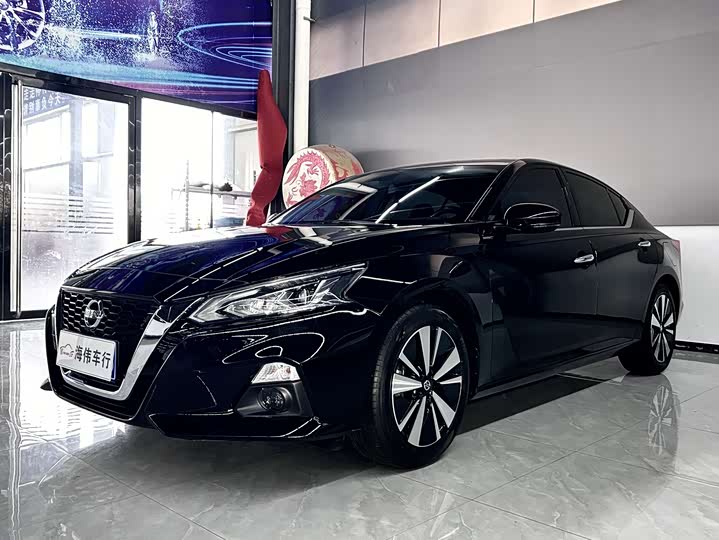 Фото 1 - Nissan Teana