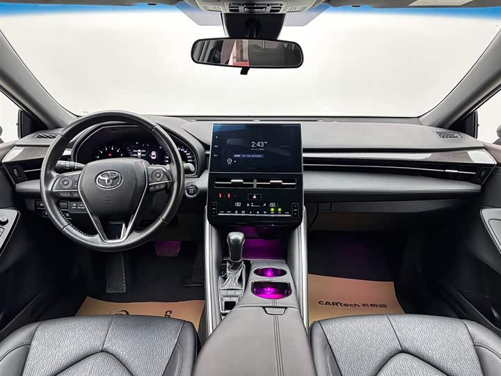 Фото 10 - Toyota Avalon