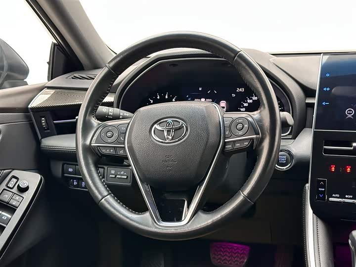 Фото 12 - Toyota Avalon