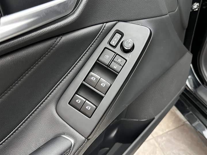 Фото 15 - Toyota Avalon