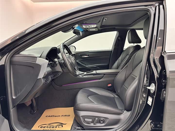 Фото 8 - Toyota Avalon