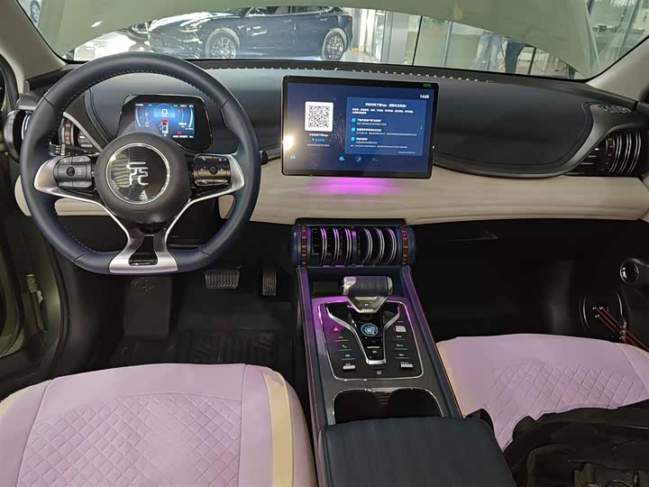 Фото 10 - BYD Yuan Plus