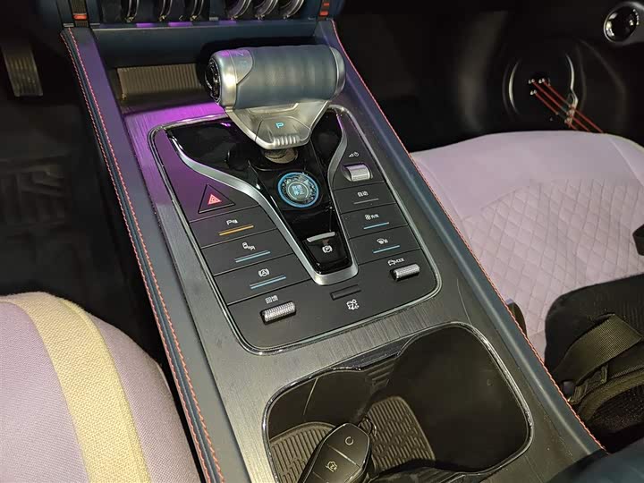 Фото 14 - BYD Yuan Plus