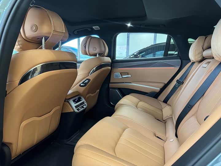 Фото 10 - BYD Han L