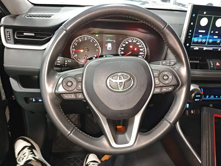 Фото 11 - Toyota Wildlander