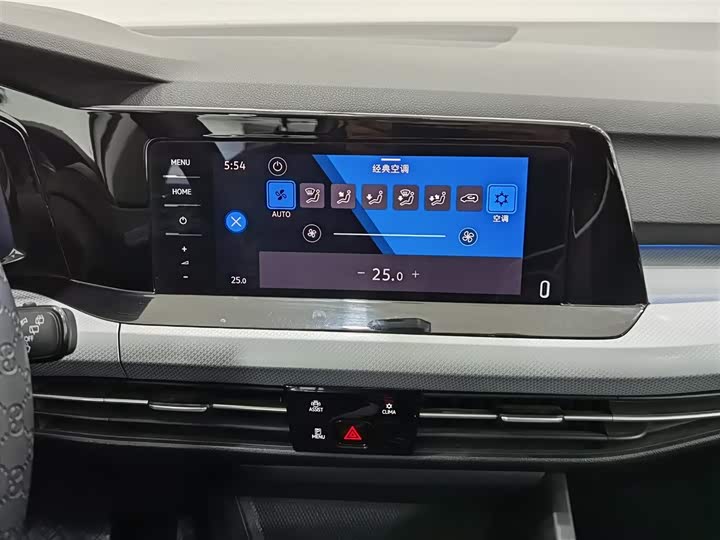 Фото 12 - Volkswagen Golf