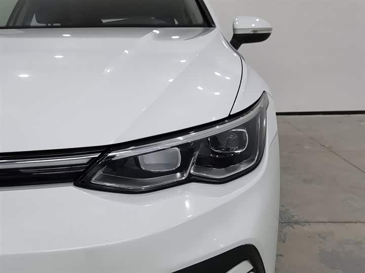 Фото 7 - Volkswagen Golf