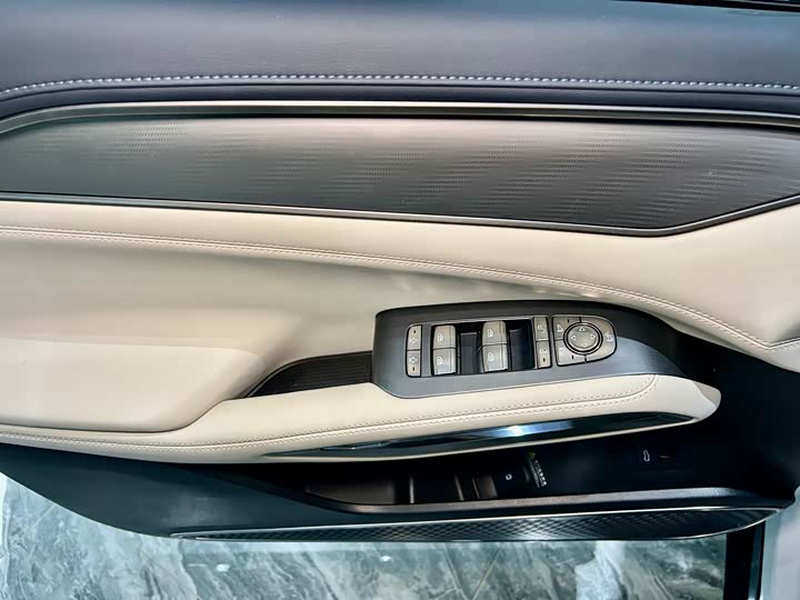 Фото 23 - BYD Song L