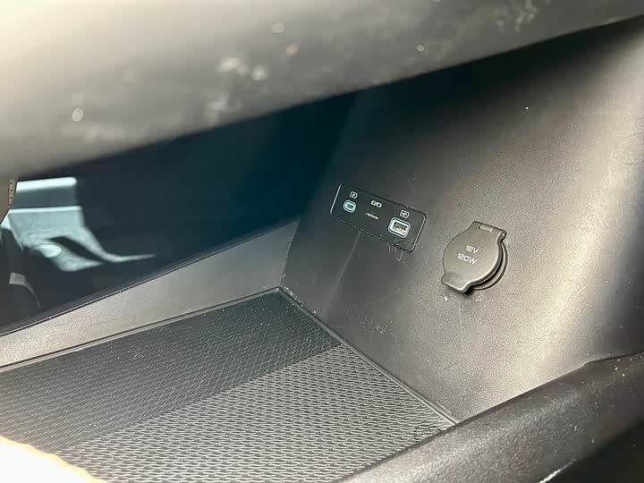 Фото 38 - BYD Song L