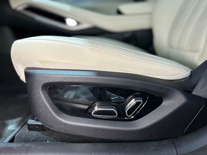 Фото 39 - BYD Song L