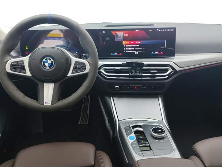 Фото 12 - BMW i3