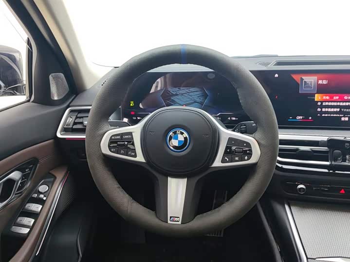 Фото 15 - BMW i3