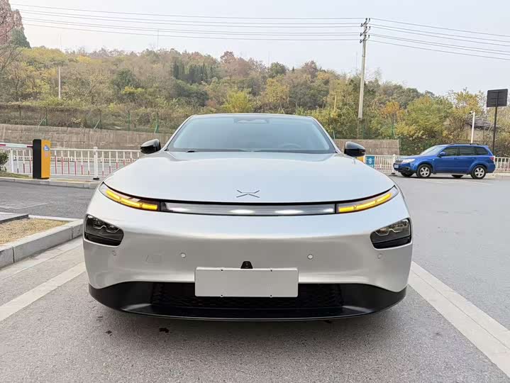 Фото 1 - XPeng P7