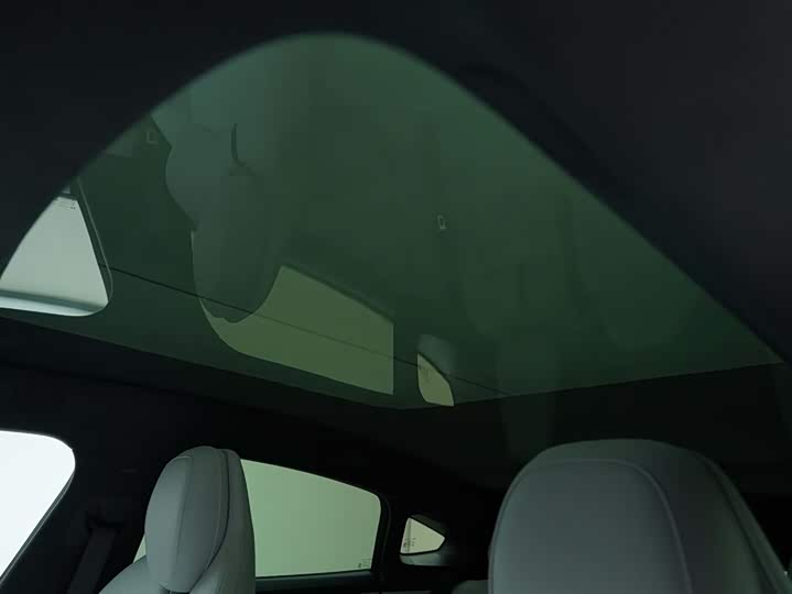 Фото 11 - XPeng P7