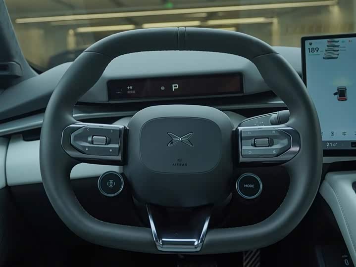 Фото 17 - XPeng P7