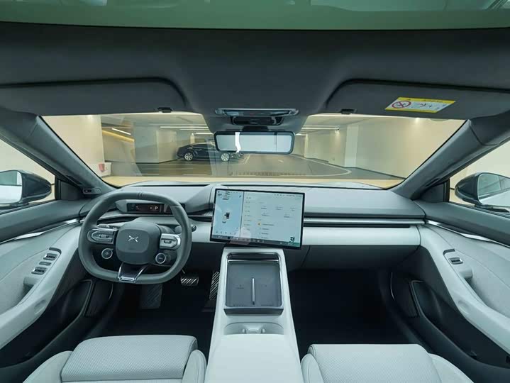 Фото 18 - XPeng P7