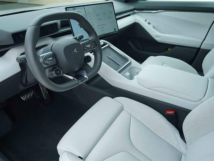 Фото 9 - XPeng P7