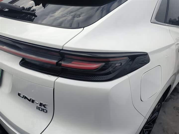 Фото 8 - Changan UNI-K Hybrid