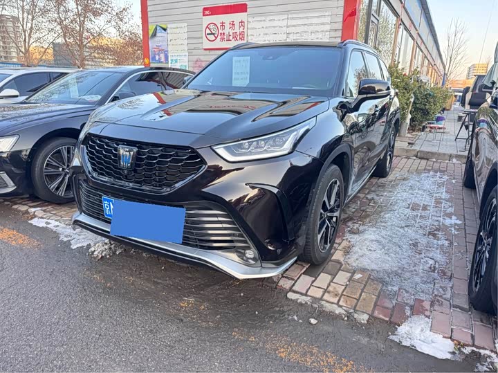 Фото 1 - Toyota Crown Kluger