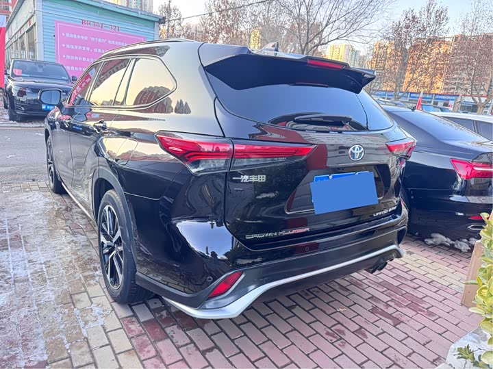 Фото 13 - Toyota Crown Kluger