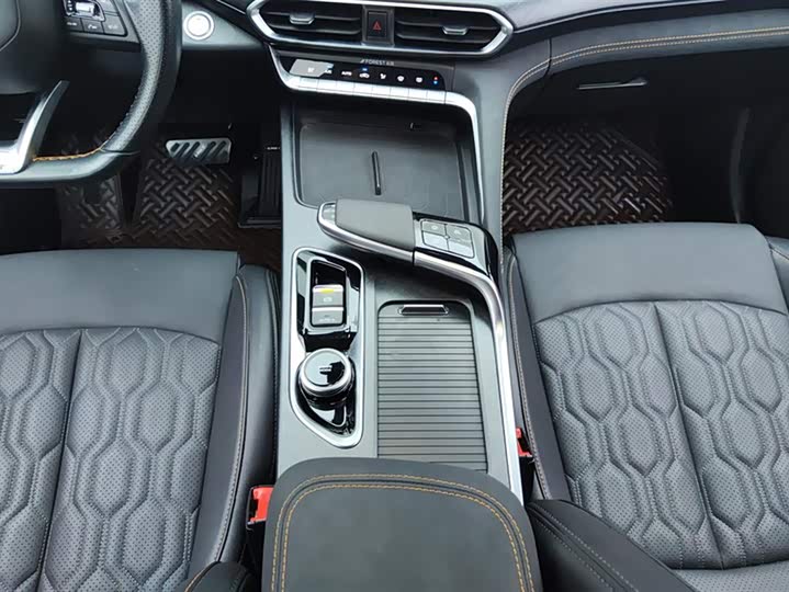 Фото 16 - Changan UNI-T