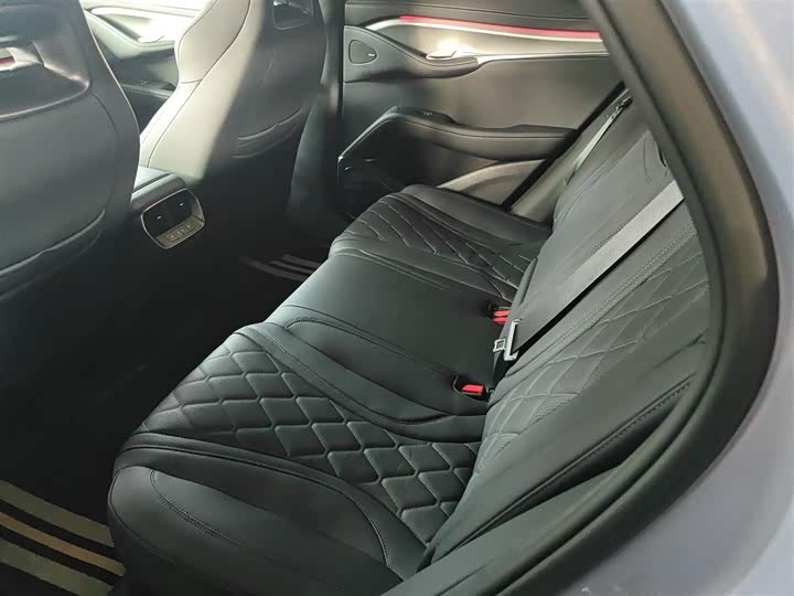 Фото 14 - BYD Sea Lion 07 EV