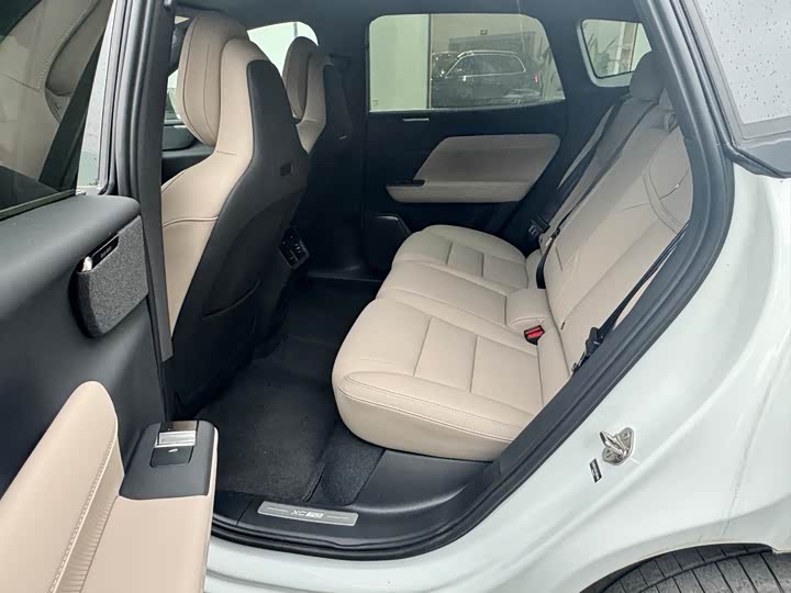 Фото 12 - Volvo XC70 Hybrid