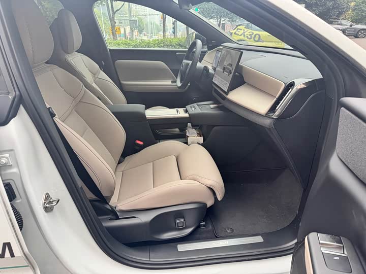 Фото 18 - Volvo XC70 Hybrid