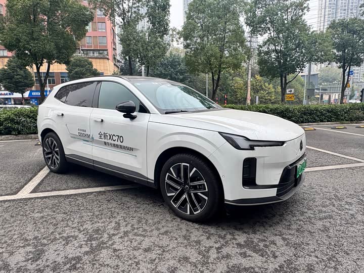 Фото 8 - Volvo XC70 Hybrid