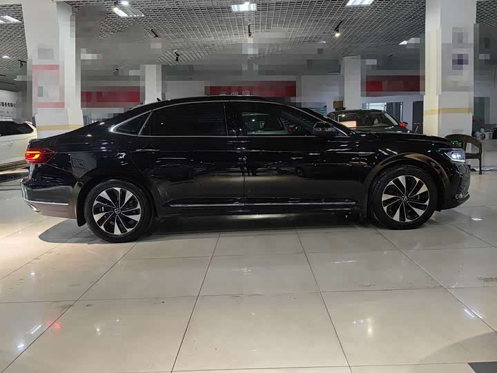 Фото 4 - Volkswagen Passat