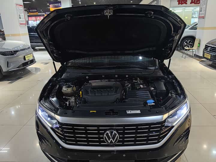 Фото 8 - Volkswagen Passat