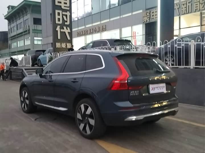 Фото 12 - Volvo XC60 Hybrid