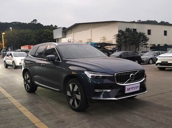 Фото 3 - Volvo XC60 Hybrid