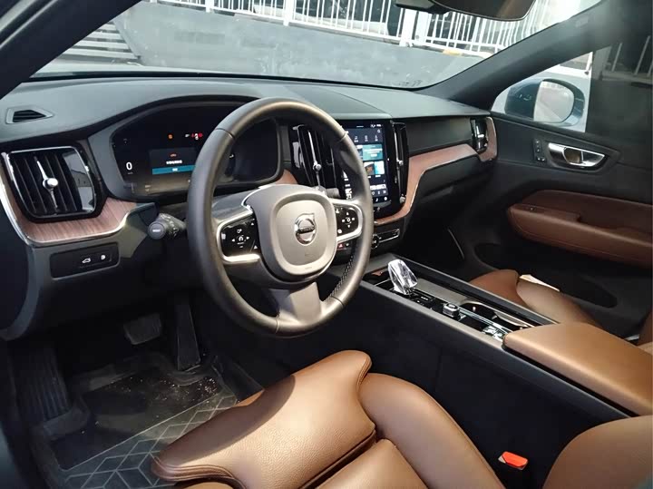 Фото 4 - Volvo XC60 Hybrid