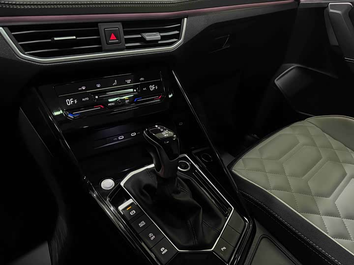 Фото 13 - Volkswagen Tayron