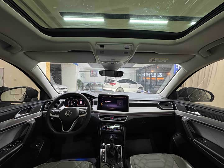 Фото 17 - Volkswagen Tayron