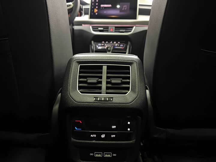 Фото 18 - Volkswagen Tayron