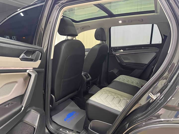 Фото 8 - Volkswagen Tayron