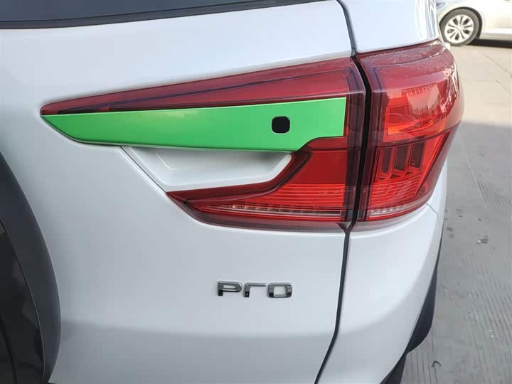 Фото 8 - BYD Yuan Pro