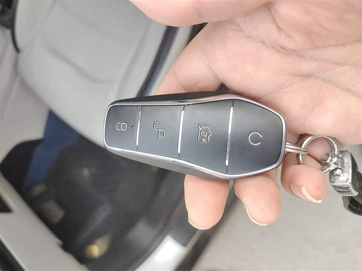 Фото 9 - BYD Yuan Pro