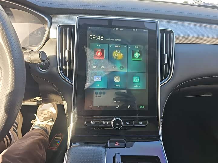 Фото 13 - Roewe i6 Max EV