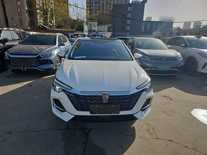 Фото 3 - Roewe i6 Max EV