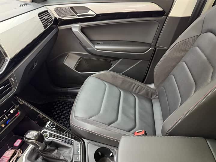 Фото 13 - Volkswagen Tayron