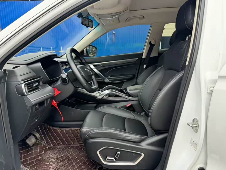 Фото 8 - Geely Atlas