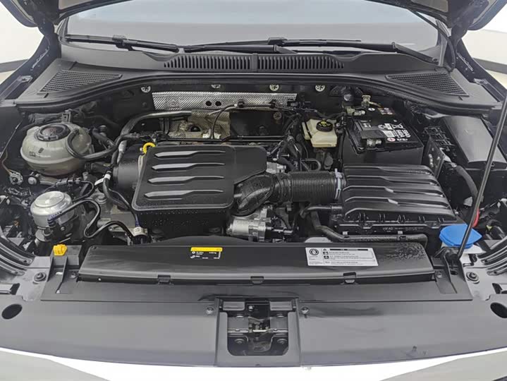 Фото 10 - Volkswagen Lavida