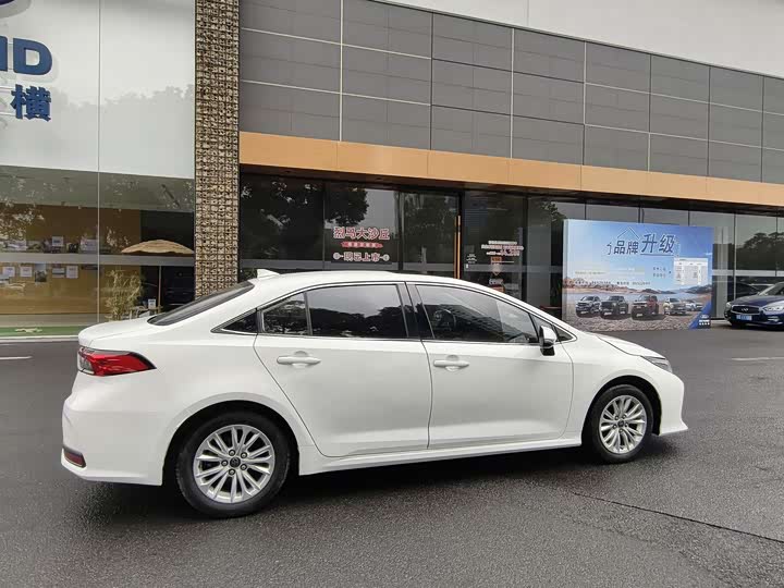 Фото 4 - Toyota Allion