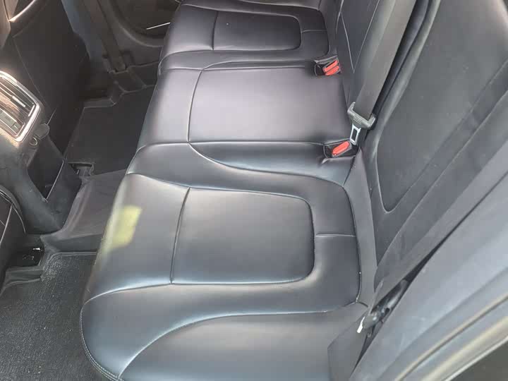 Фото 6 - Bestune B70