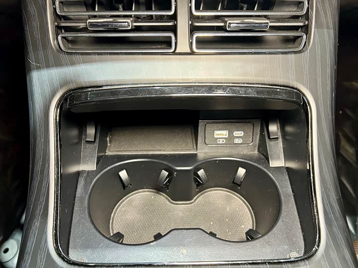 Фото 18 - BYD Han