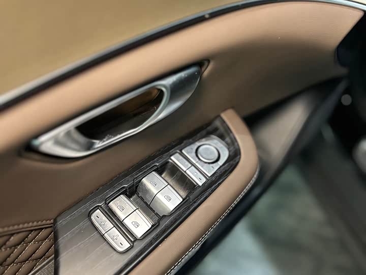 Фото 23 - BYD Han