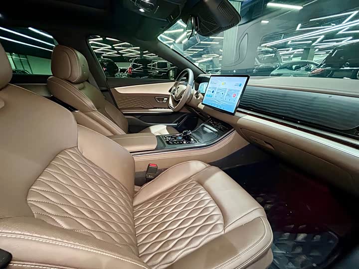 Фото 34 - BYD Han